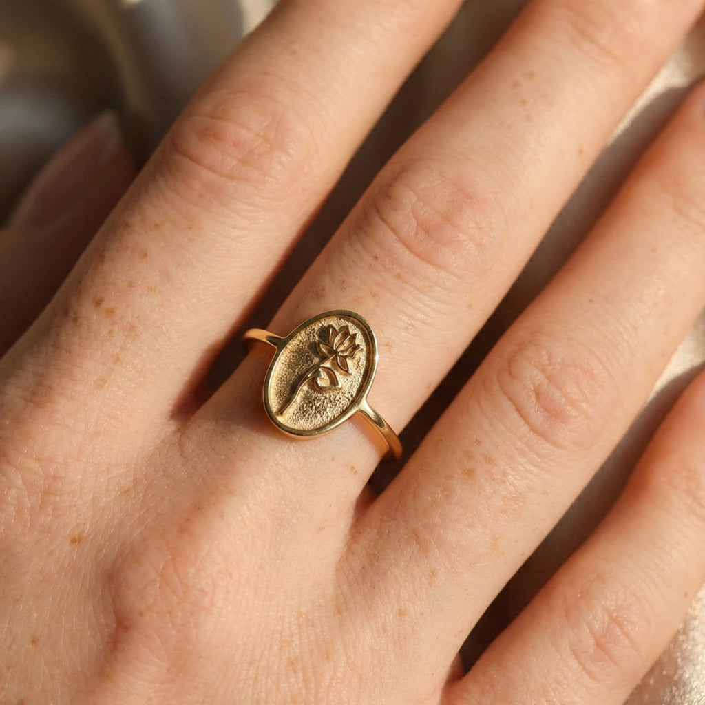 Personalized Birth Flower Signet Ring - Dainty Gift Jewelry