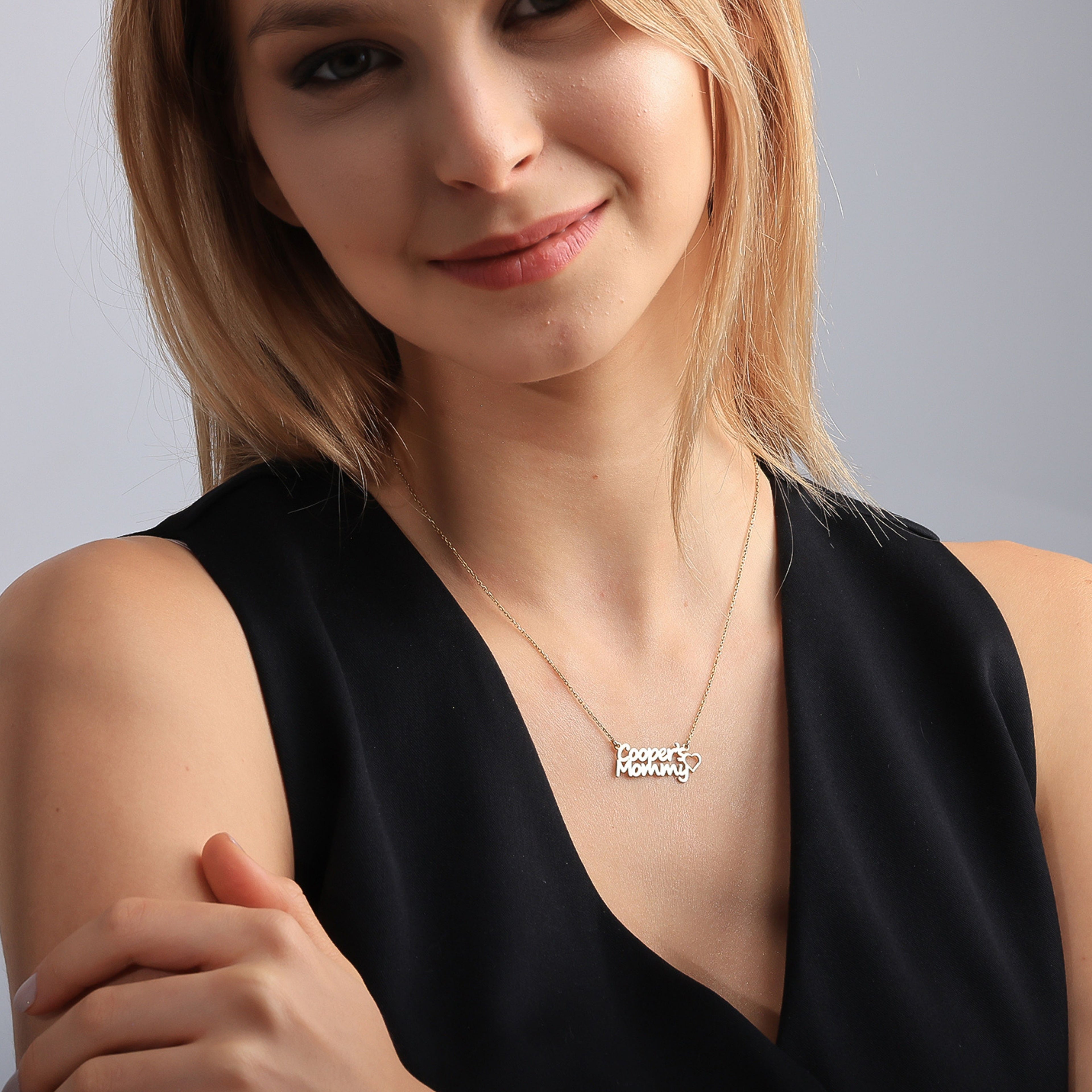 Personalized Name Necklace – Custom Script Gold Mom Necklace - Dainty Gift Jewelry