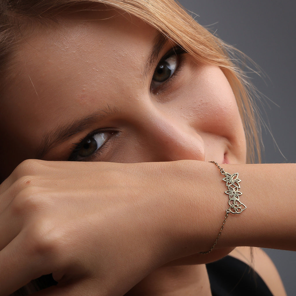 Personalized Birth Flower Bracelet for Women