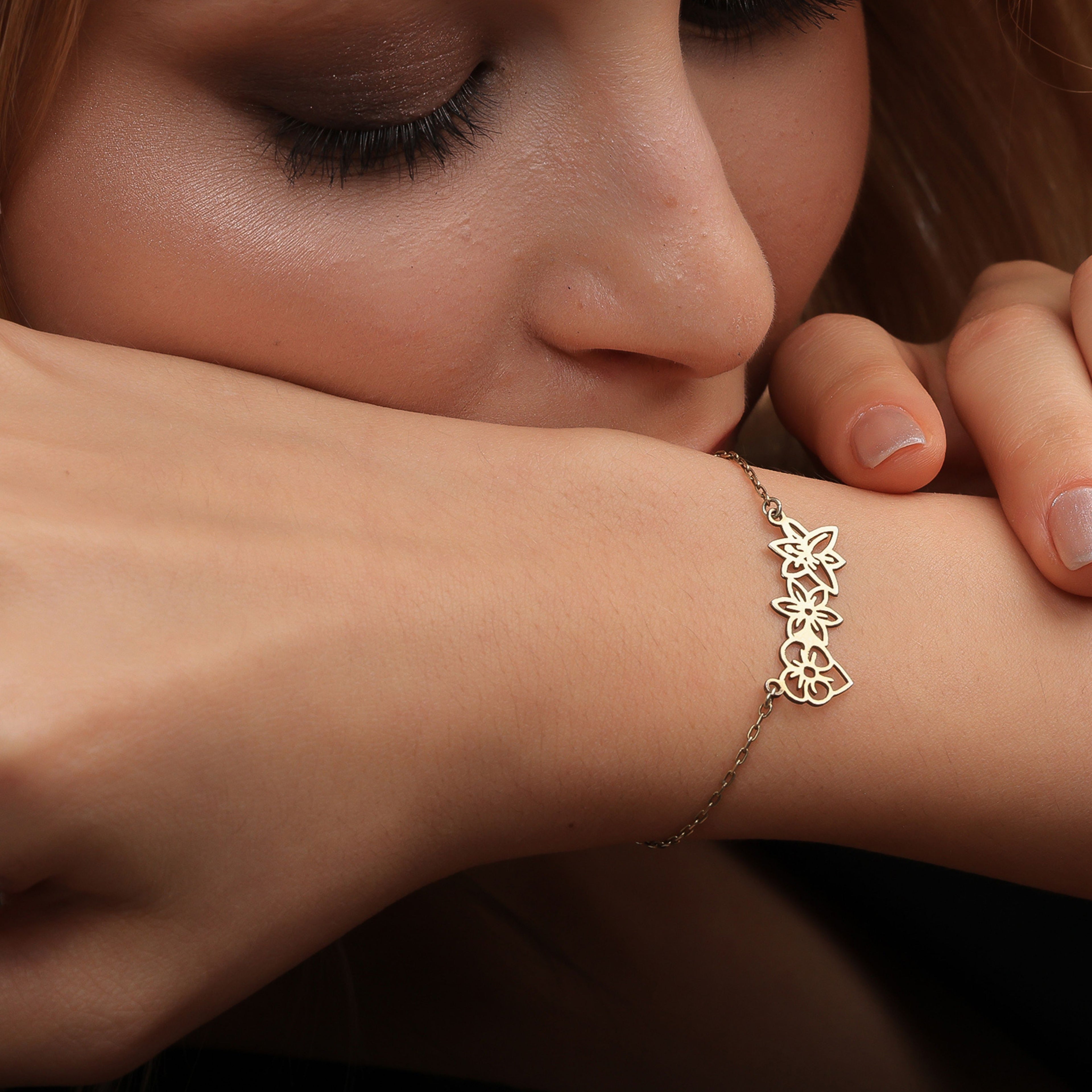 Personalized Birth Flower Bracelet for Women