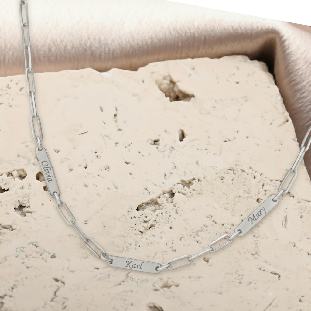 Personalized Bar Name Necklace for Women