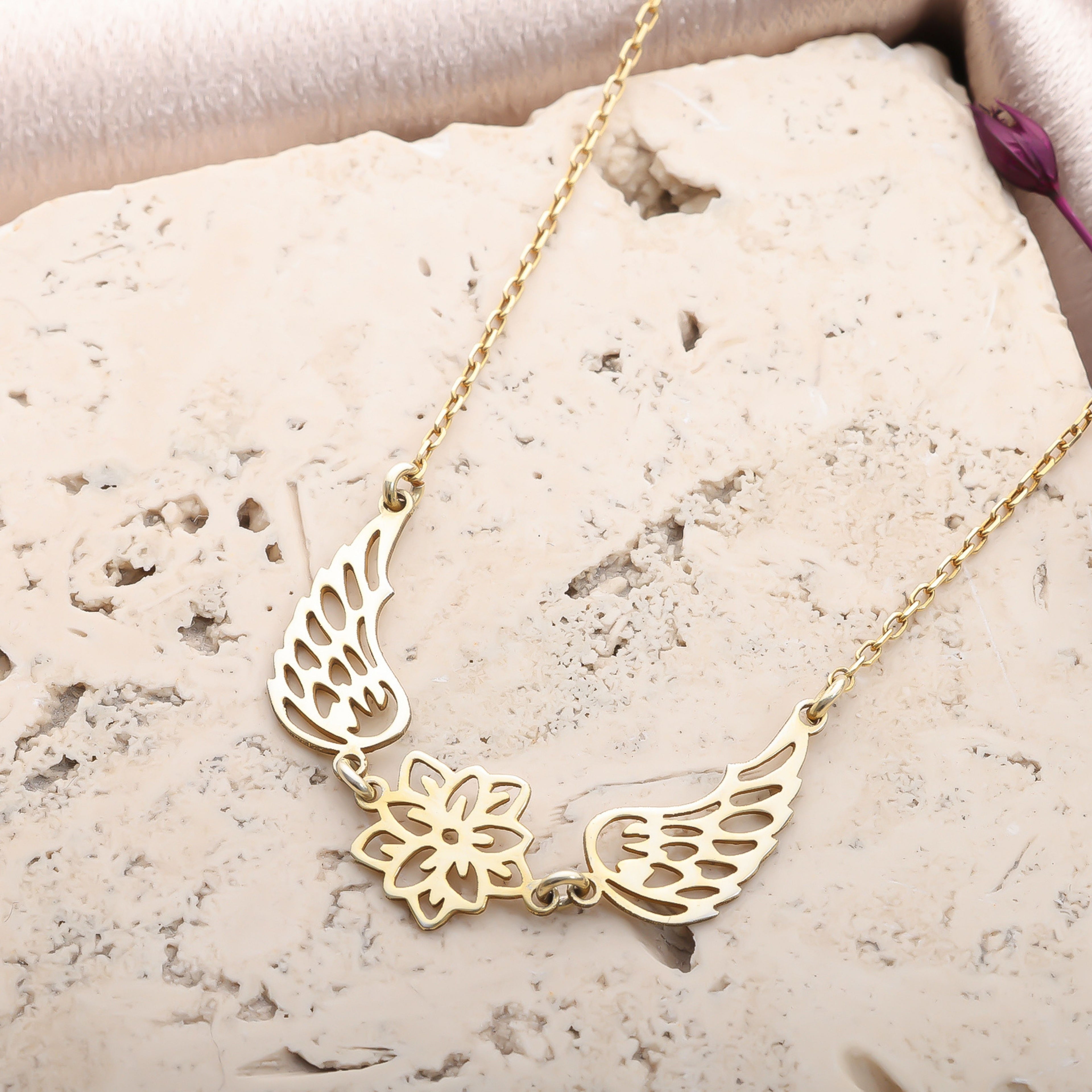 Birth Flower Angel Wings Necklace for Women | Personalized Floral Jewelry Gift - Dainty Gift Jewelry